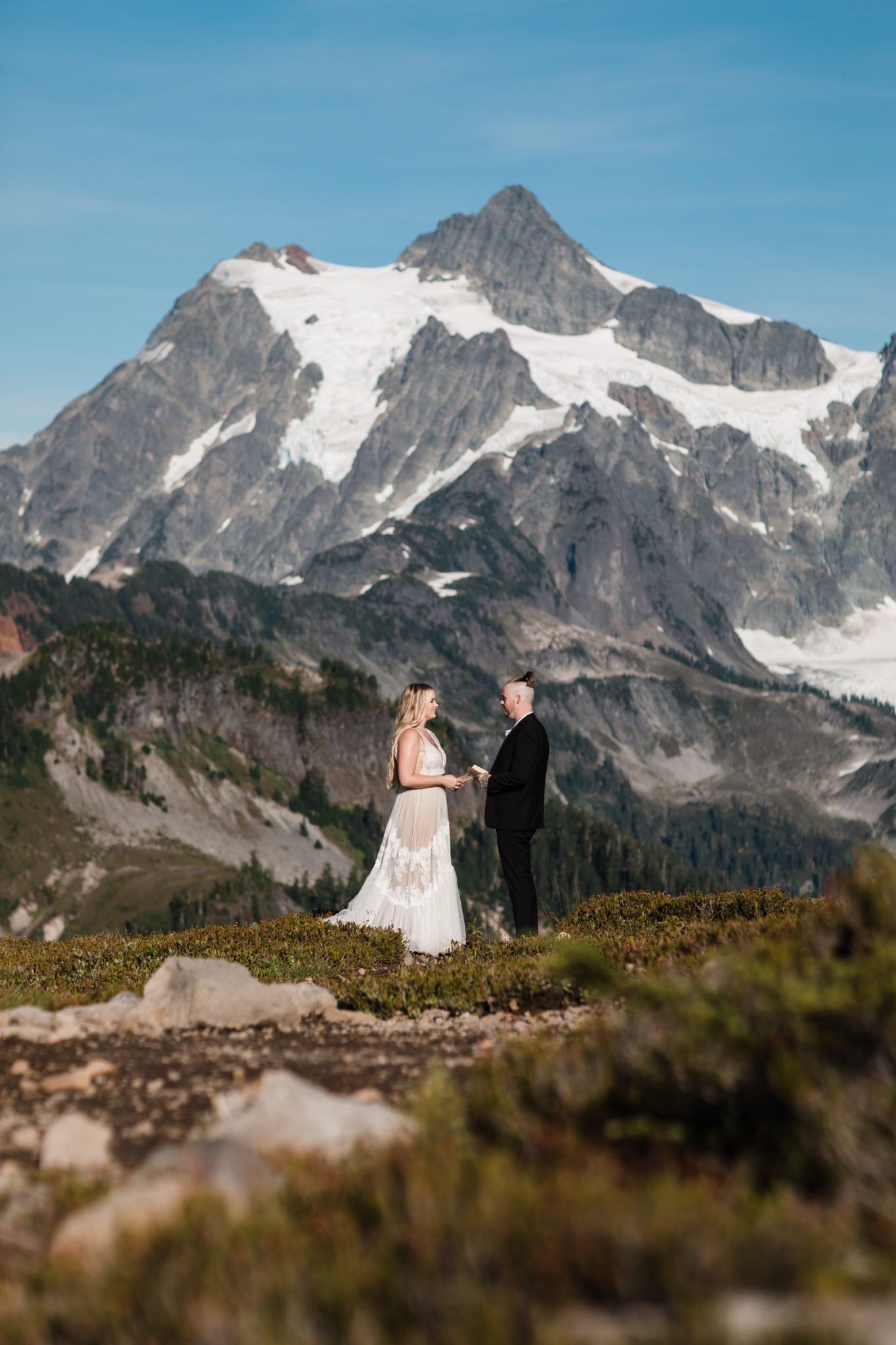 Epic Mount Baker Hiking Elopement at Sunset - overlandelopements.co